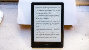 Kindle Paperwhite vs. Kindle Oasis