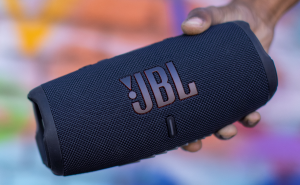 Bose SoundLink Flex vs JBL Charge 5